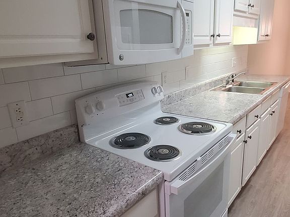 3rd image of 509-2 Meadowland Ct