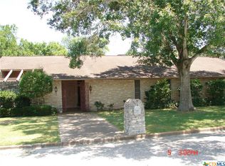 1620 Donovan St, Gonzales, TX 78629