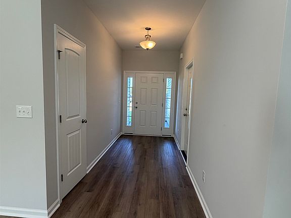 2nd image of 109 Toanki Ln