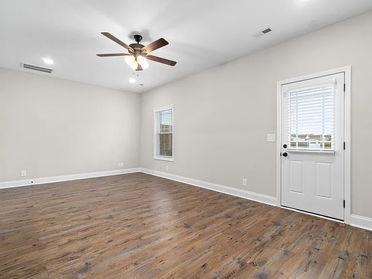 352 Fallow Cir — Photo 8