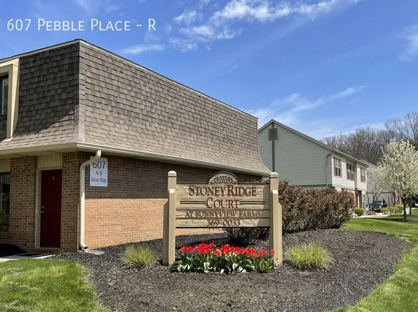 607 Pebble Pl #R, Delaware, OH 43015