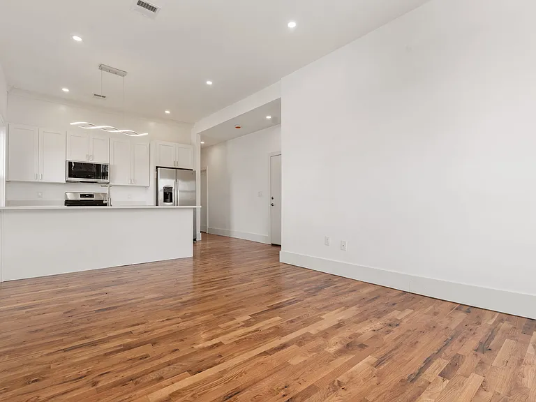 120 Regent St #3 — Photo 3