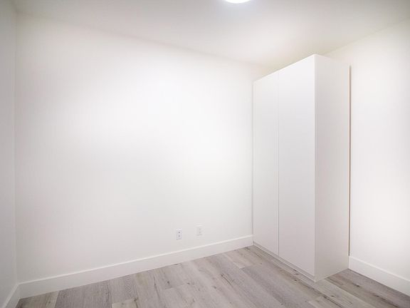 5th image of 589 Dolores St #591