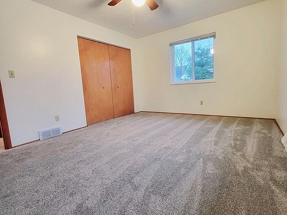 3rd image of 743 Lehigh Ave