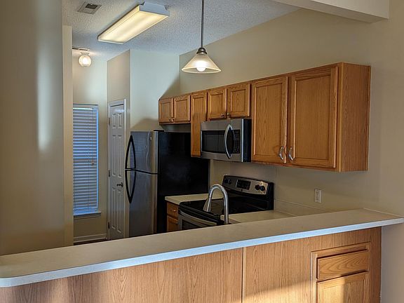 4th image of 8949 Cinnabay Dr