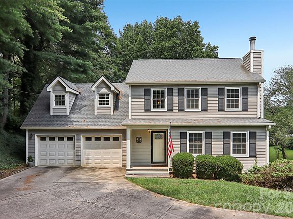 2nd image of 70 Acorn Ln