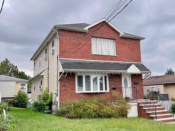 3rd image of 15 Spratt Ave