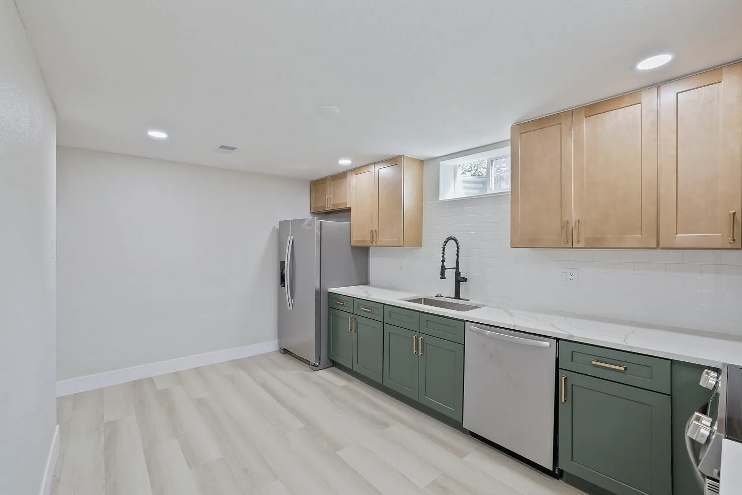 2 bed, 1500 sqft, $2,090 — Photo 2