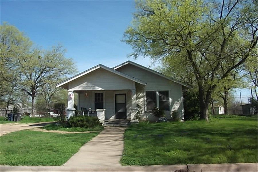 1st image of 2827 Thannisch Ave