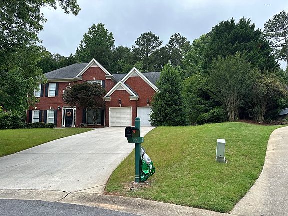 3rd image of 121 Brookgrove Ln