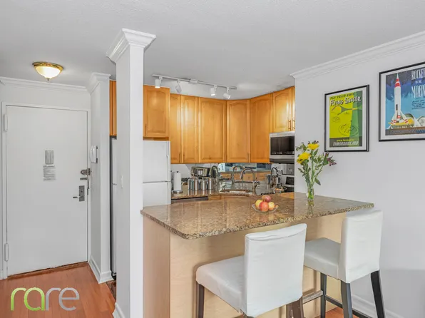 340 East 93rd Street image 4 of 15