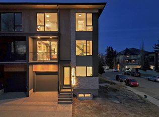 1654 S 37th Ave SW, Calgary, AB T2T 5W9