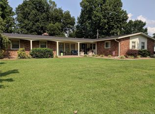 2 Cypress Dr, Jeffersonville, IN 47130
