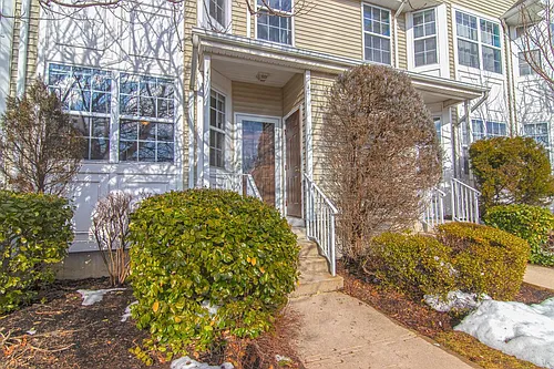 1410 Blossom Cir Photo 1