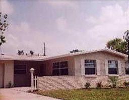 1st image of 3733 Breezemont Dr