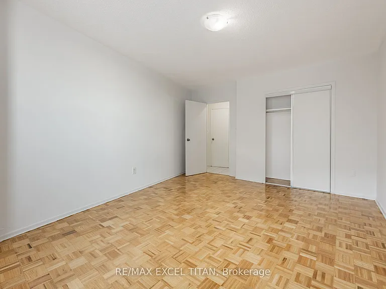 1385 Midland Ave #611 — Photo 8