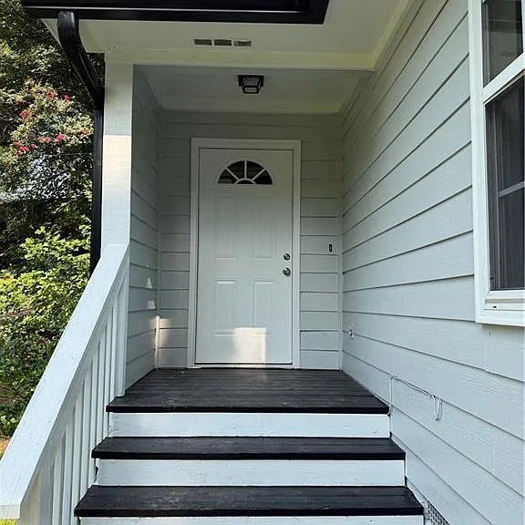 1286 N Lea Ct SE #A — Photo 2
