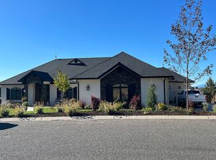 1310 Ridgecrest Dr, Klamath Falls, OR 97601