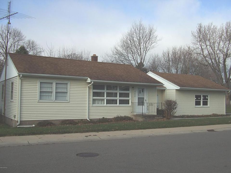 1st image of 9644 Pine St