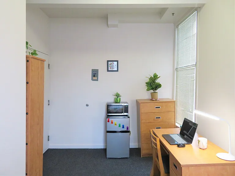 222 S Aurora St — Photo 26