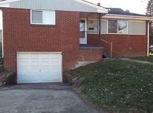 904 1st Ave, Coraopolis, PA 15108