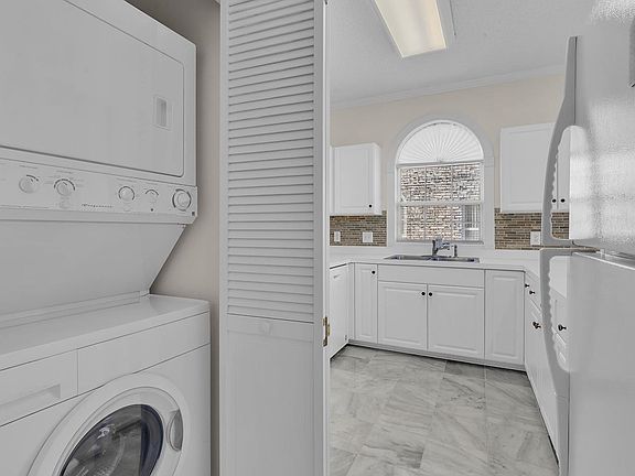 5th image of 4737 Wild Iris Dr. #202