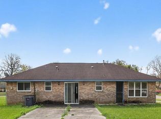 6127 Glen Oaks Dr, Baton Rouge, LA 70811