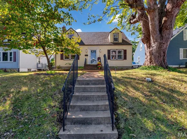 1137 Tompkins St, Saint Charles, MO 63301