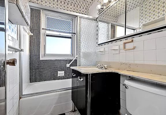 3rd image of 70-25 Yellowstone Blvd #12T
