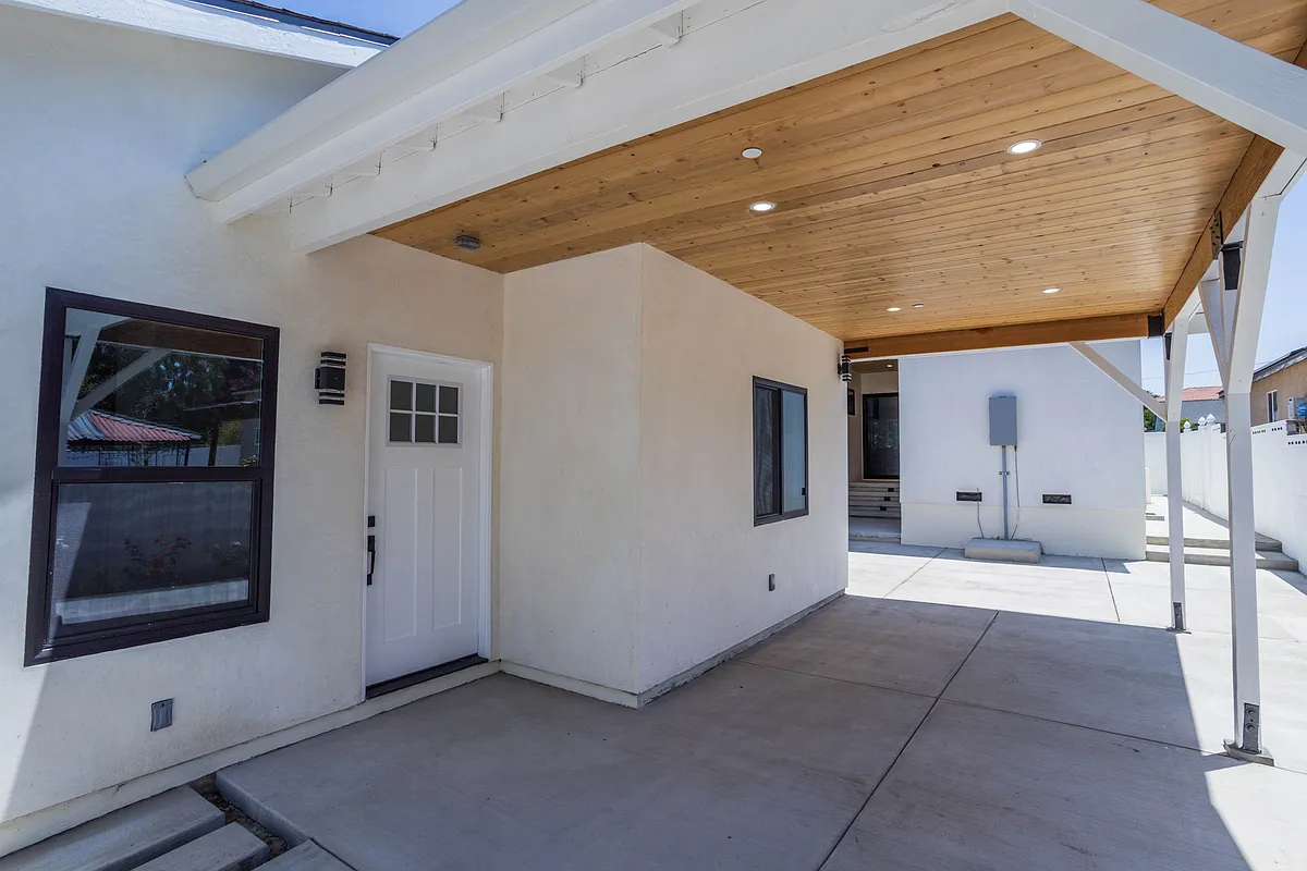 Building Photo - 17905 Bullock St #1/2