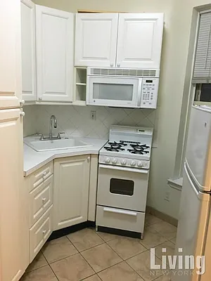 Rented by Living New York | media 7