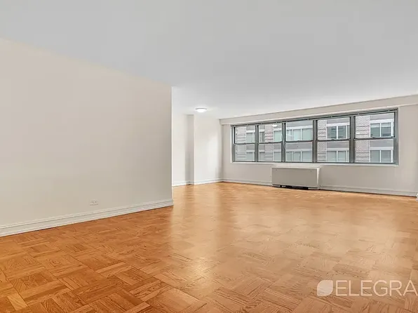 888 Eighth Avenue image 1 of 4