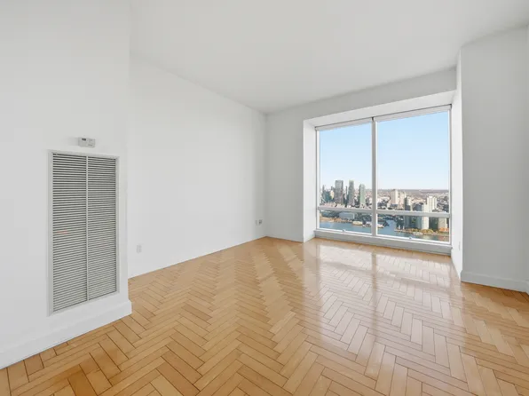 845 United Nations Plaza image 16 of 50