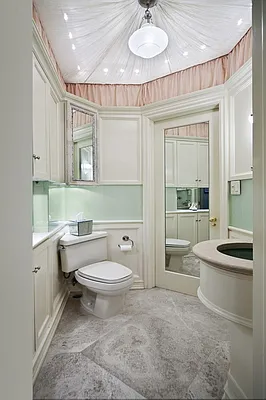 Sold by Sloane Square | media 2