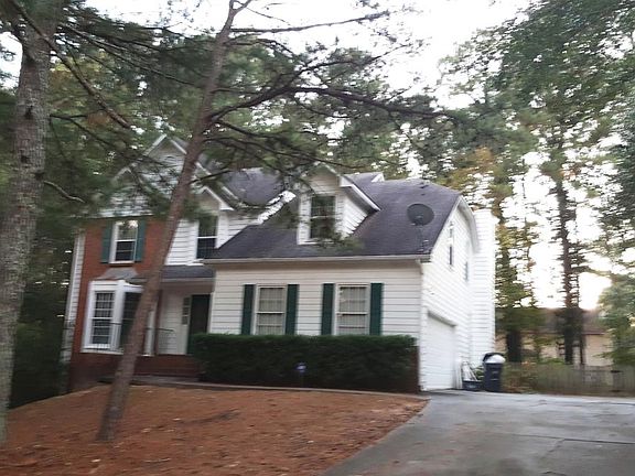 2nd image of 3105 Elizabeth Ln