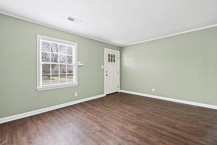 4 bed, 2.0 bath, 1440 sqft, $1,995 — Photo 4