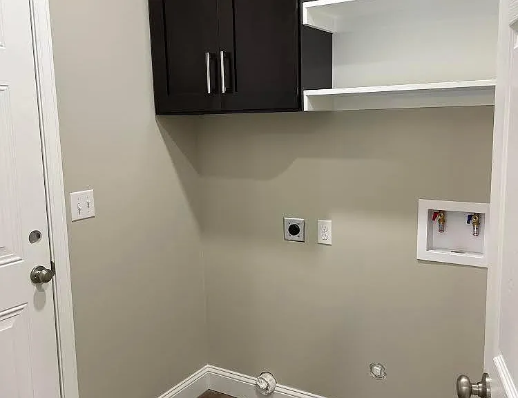 3427 Ammon Dr — Photo 2