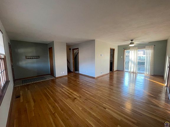 4th image of 339 SW Woodbury Ct N