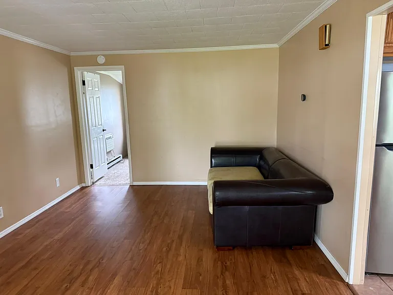 34 Walnut St — Photo 4
