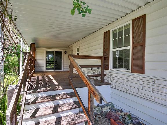 3rd image of 486 Nugget Dr