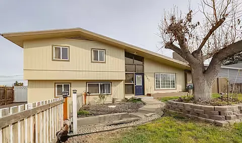 4 bed, 1840 sqft, $2,400 — Photo 1