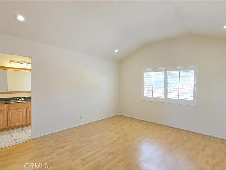 335 Eola Dr — Photo 15