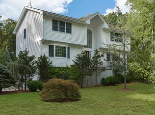 46 Valley View Rd, Chappaqua, NY 10514