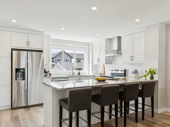 303 N Masters Row SE, Calgary, AB T3M 2T7