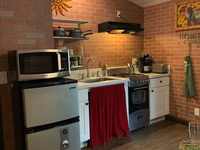 521 N Yaleton Ave #B — Photo 22