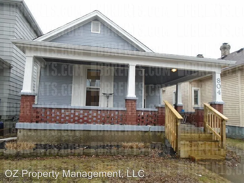804 Elwood St photo 1