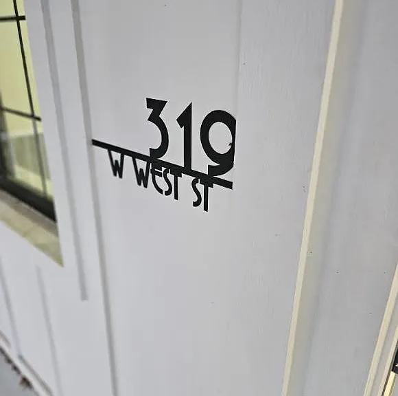 319 W West St — Photo 4