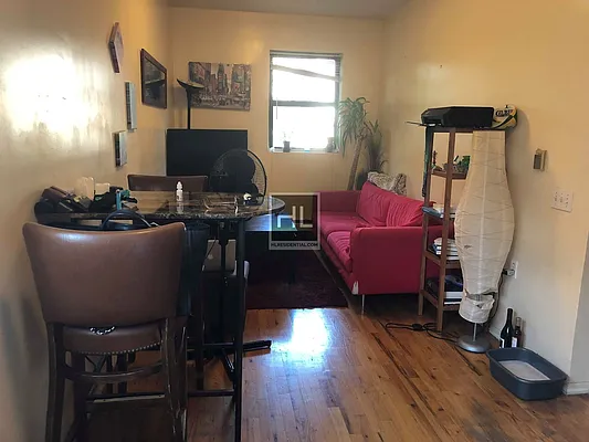 Rented by Highline Residential | media 2