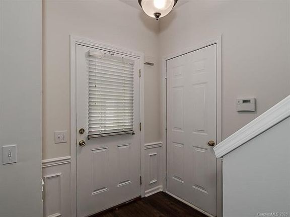 3rd image of 810 Autumn Rain Ln