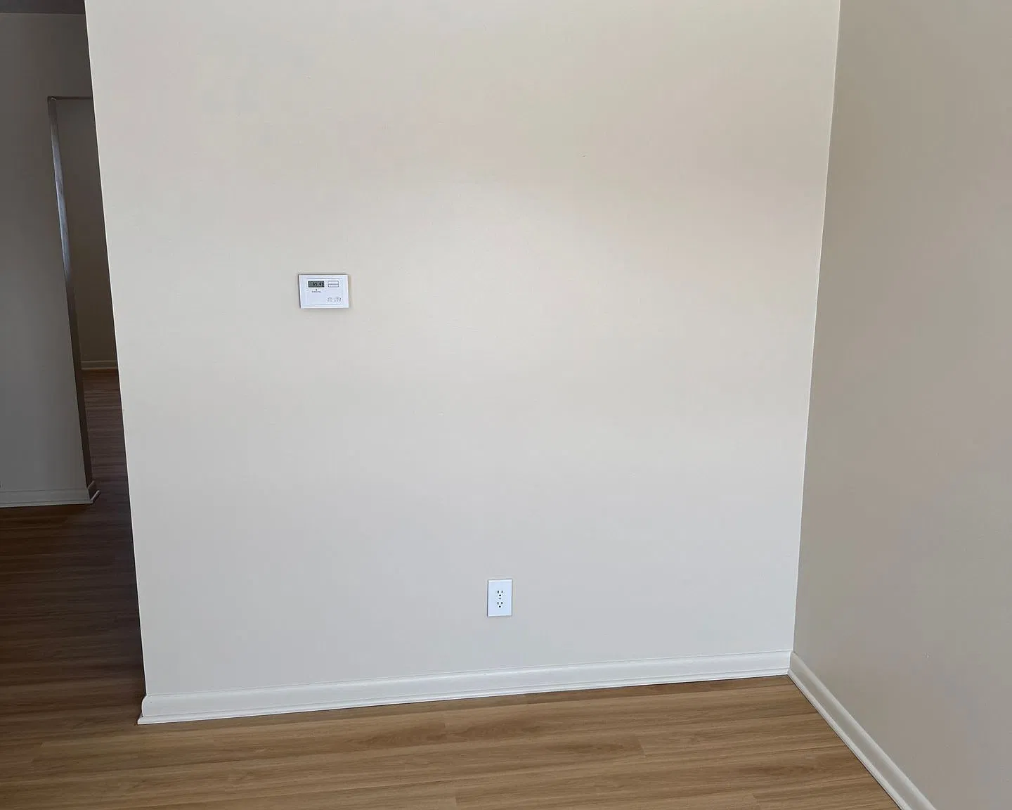 403 E Washington St — Photo 3